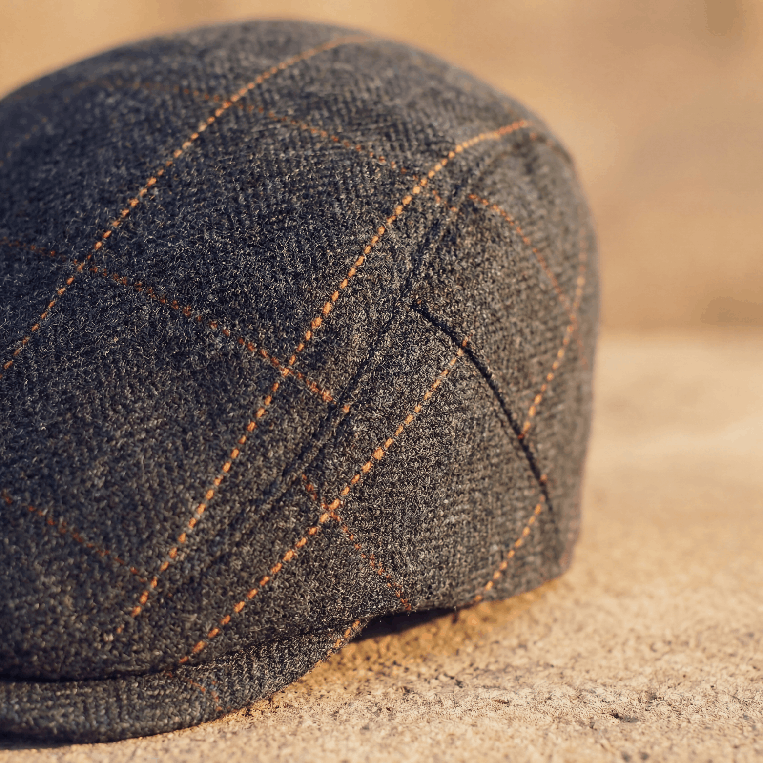 Cappello a V Herringbone